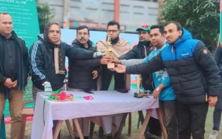 গাইবান্ধায় ছাত্রদলের আয়োজনে টি-১০ ক্রিকেট টুর্নামেন্টের পুরস্কার বিতরণ